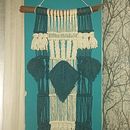 Mi Proyecto del curso: Introducción al macramé: creación de un tapiz decorativo. Een project van  Concept art y Macramé van karenjolie - 09.09.2020