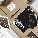 Time To Roots Records. Un proyecto de Br, ing e Identidad, Diseño de logotipos y Diseño gráfico de Mario Rivera - 05.10.2020