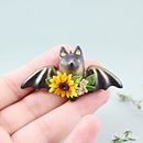 Bat Necklace in Polymer Clay. Un proyecto de Bellas Artes, Diseño de jo, as y Escultura de Marisa Clemente - 02.07.2018