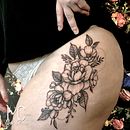My project in Botanical Tattoo with Pointillism course. Projekt z dziedziny Projektowanie tatuaż użytkownika Mika Kociolkiewicz - 16.12.2020