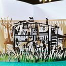 My project in Paper Cutting Techniques for Storytelling course. Ilustração tradicional, Narrativa, e Papercraft projeto de Kristel Tereping - 10.01.2021
