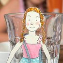 Look, it's a tiny version of my niece!. Projekt z dziedziny Trad, c i jna ilustracja użytkownika Sanne Houwing - 12.01.2021