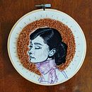 Mi Proyecto del curso: Creación de retratos bordados. Un proyecto de Bordado, Dibujo e Ilustración tradicional de Montserrat Castro Andrade - 16.01.2021