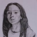 La seriedad de una joven . Een project van  Tekening, Tekening met potlood, Anatomisch tekenen y Realistische tekening van Karla Palomino - 29.01.2021