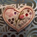 A Valentine for myself. Un progetto di Design di accessori e Cucito di Haley Jarret - 02.02.2021