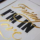 Friday I'm in love - Linocut + Watercolor Calligraphy. Caligrafia, Estampagem, H, Lettering, e Lettering projeto de Javier Piñol - 17.02.2021