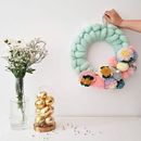 My project in Pom-Pom Design and Creation course. Un projet de Art textile de Aim & Dae - 06.04.2021