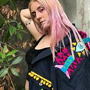Chaquetas bordadas. Un proyecto de Bordado, Diseño de moda y Diseño de vestuario de Camila Beatriz - 11.04.2021