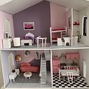 CASA DE MUÑECAS LOL. Een project van Speelgoedontwerp van Gaby Marine - 13.04.2021