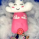 Meu projeto do curso: Criação de bonecos de pano para iniciantes . Design de caractere, Arte și meșteșuguri și Design de jucării de Mariana Lima Nóbrega - 05.18.2021