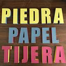 Letras en papel. Un proyecto de Papercraft de Anita Daverede - 05.04.2021
