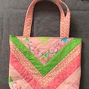 Bolsos acolchados patchwork . Een project van Naaiwerk van aleibanezv - 29.04.2021