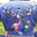 Mi Proyecto del curso: Diseño de moda: pintura y bordado sobre prendas . Un projet de Peinture, St, lisme, Broderie, DIY, Upc , et cling de gloriacristinasilva227 - 02.06.2021