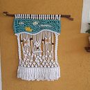 Mi Proyecto del curso: Introducción al macramé: creación de un tapiz decorativo. Artesanato, Criatividade, e DIY projeto de Claudia Andrade - 04.05.2021