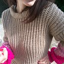 Sweater Hygge . Un progetto di Fashion design, Fiber Art, DIY, Uncinetto e Textile Design di mica99 - 08.05.2021