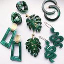 @sirensrose / Resin Jewelry Design course. Een project van Sieradenontwerp van Melania Soto Duque - 09.05.2021