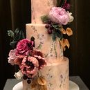 My project in Sugar Flowers for Cake Designs course. Un proyecto de Diseño, Ilustración tradicional, Artesanía, Bocetado y Creatividad de Nasima Alam - 11.05.2021