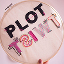 Letras Bordadas - Plot twist. Embroider project by Camila Rojas Rodriguez - 06.10.2021