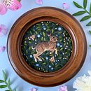 Hare on Green. Ilustração tradicional, e Bordado projeto de Chloe Giordano - 18.06.2021