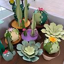 Cactus . Een project van Papercraft van Weena Thanachaisakul - 30.06.2021