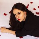 Mi Proyecto del curso: Retrato fotográfico editorial: luz y creatividad. Un proyecto de Fotografía, Fotografía de moda, Fotografía de retrato, Fotografía de estudio y Fotografía digital de Paola Aguado - 08.07.2021