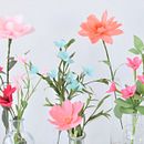 Paper wild flowers in glass vases. Arts, Crafts, and Paper Craft project by Eileen Ng - 07.16.2021