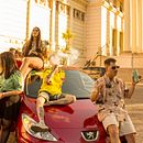 TRES BLUNTS. Art Direction, Film, Video, TV, Music, Set Design, Video, Street Art, Creativit, Concept Art, DIY, Photographic Composition, and Color Theor project by rocio96268 - 12.06.2020