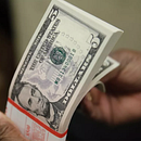 Infográfico: alta do dólar (Globo). Un proyecto de Marketing de contenidos, Marketing para Facebook, Marketing para Instagram, Marketing Digital, Cine, vídeo, televisión, Comunicación e Infografía de Gustavo Miller - 07.08.2021