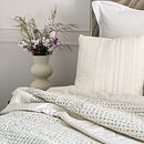 John Lewis X Mother Of Pearl - Bedroom Styling. Un proyecto de Fotografía Lifest y le de Dan Lovatt - 12.08.2021