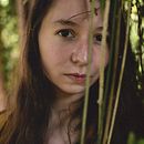 Mi Proyecto del curso: Retrato fotográfico intimista - hojas y miradas. Projekt z dziedziny Fotografia, Fotografia portretowa, Światło w fotografii, Fotografia art, st, czna i Fotografia wnętrz użytkownika Andres Garcia - 17.08.2021