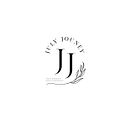 Building brand for JULY JOURNEY NOTEBOOK. Projekt z dziedziny Br, ing i ident, fikacja wizualna,  Reklama,  Fotografia lifest, le, Marketing na Instagramie, Projektowanie dla portali społecznościow i ch użytkownika Khanh Chi Vo - 29.07.2021