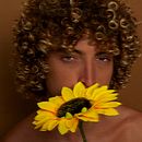 Editorial: Flores. Un proyecto de Fotografía, Fotografía de moda, Fotografía de retrato, Fotografía de estudio y Fotografía digital de Igor Barcellos - 05.09.2021