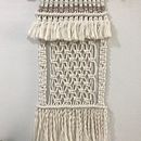 Mi Proyecto del curso: Introducción al macramé: creación de un tapiz decorativo. Un proyecto de Diseño de complementos, Artesanía, Diseño de interiores, Decoración de interiores, Tejido y Macramé de soledad_sandoval - 10.09.2021