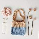 Mi Proyecto del curso: Diseño y tejido de bolsos con cordón de seda. Un proyecto de Diseño, Diseño de complementos, Artesanía, Costura y Tejido de OLVIDO MADRID - 14.09.2021