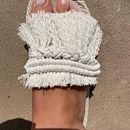 Il mio progetto del corso: Macramè: decora le tue pantofole e sandali . Design accesoriu, Arte și meșteșuguri, Arte din fibre și Macramé de e_scalchi - 09.22.2021