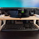 Soporte Pantalla Ordenador. Un proyecto de Diseño de complementos, Diseño, creación de muebles					 y Modelado 3D de Joan Ros Pons - 22.09.2021