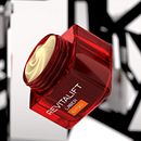 Loreal  Ein Projekt aus dem Bereich 3-D-Animation, 3-D-Modellierung, 3-D-Design, Motion Graphics, Werbung und Produktfotografie von Ismael Serrano Sanchez - 01.08.2021