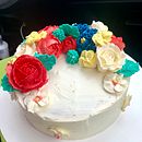 My project in Decorative Buttercream Flowers for Cake Design course. Un progetto di Design e DIY di Montse Heiras Garibay - 10.10.2021