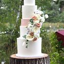 First Wedding cake after the covid restrictions was released. A beautiful day with 90 people attending.. Projekt z dziedziny  użytkownika Ida Strid - 15.10.2021