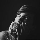 Il mio progetto del corso: Fotografia ibrida per la sperimentazione creativa... Rebirth. Photograph, Photo Retouching, Fine-Art Photograph, Film Photograph, Self-Portrait Photograph, Photographic Lighting, and Portrait Photograph project by Katia Falzone - 10.24.2021