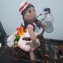 Diseño de ropa , pelo y accesorios de muñeca amigurumi. Een project van Amigurumi van aliciamelgarejo573 - 26.10.2021