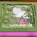 Mi Proyecto del curso: Papercut: El cuento de la Princesa Kaguya. Un progetto di Illustrazione tradizionale, Artigianato, Design editoriale, Papercraft, Stor, telling, Rilegatura, Illustrazione infantile e DIY di Yasna Sanhueza - 29.10.2021