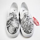 I got to have my Vans. Traditional illustration, Design, Fine Arts, Botanical Illustration, Naturalistic Illustration, Sketchbook & Ink Illustration project by David Morales - 10.29.2021