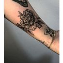 Mi Proyecto del curso: Tatuaje botánico con puntillismo. Tattoo Design, Traditional illustration, and Botanical Illustration project by Ingrid tatiana Gutierrez Romero - 11.07.2021