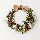 Mon projet du cours : Création de couronnes avec des fleurs séchées. Un progetto di Design, Interior design, Paesaggismo, DIY e Design floreale e vegetale di Mélanie Retamar - 12.11.2021