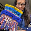 Mi Proyecto del curso: Tapiz y tejido de punto aplicado a prendas y accesorios. Un proyecto de Diseño de complementos, Artesanía, Tejido y DIY de Cony Hernández - 23.11.2021