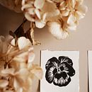 My project in Sketchbooking with Handmade Stamps course. Un projet de Illustration traditionnelle, Création de motifs, Estampe , et Carnet de croquis de westcoastposies - 05.12.2021