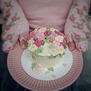 My project in Decorative Buttercream Flowers for Cake Design course. Un progetto di Design e DIY di Natalija Brancevičienė - 17.12.2021
