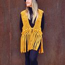 Mi Proyecto del curso: Macramé: crea prendas de ropa únicas. Un proyecto de Diseño de complementos, Artesanía, Tejido, Macramé y Diseño textil de Sandra Ollé Bellés - 20.12.2021