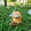 Psyduck. Un proyecto de Ilustración tradicional, Fotografía, Pintura, Fotografía de producto, Videojuegos, Art to, Bellas Artes y Artesanía de Luiza Varella Moreira da Silva - 04.01.2022